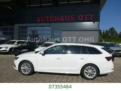 Weiß Gebraucht 2020 Skoda Octavia First Edition Kombi | 16.990 € (Fairer Preis)