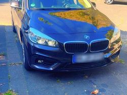 Braun Gebraucht 2015 BMW 218 Advantage Van / Kleinbus | 10.500 € (Fairer Preis)