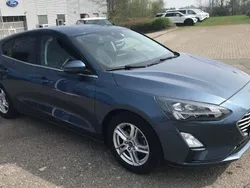 Chromablau metallic (blau) Gebraucht 2021 Ford Focus Cool & Connect Limousine | 17.780 € (Fairer Preis)