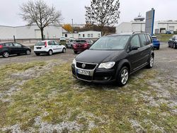 Schwarz Gebraucht 2007 VW Touran Cross Van / Kleinbus | 2.300 € (Fairer Preis)