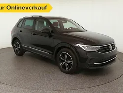 Schwarz Gebraucht 2023 VW Tiguan Active SUV | 31.460 € (Guter Preis)