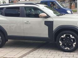 Beige Gebraucht 2024 Dacia Duster Extreme SUV | 25.500 € (Fairer Preis)