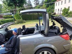 Grau Gebraucht 2004 Renault Mégane Cabriolet Cabrio | 3.000 €