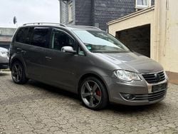 Grau Gebraucht 2008 VW Touran United Van / Kleinbus | 3.500 € (Fairer Preis)