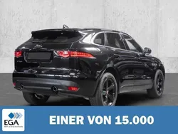Schwarz metallic Gebraucht 2020 Jaguar F-Pace R-Sport SUV | 39.940 € (Fairer Preis)