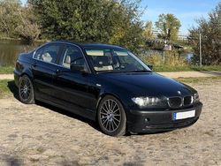 Grün Gebraucht 2001 BMW 325 Limousine | 3.600 € (Fairer Preis)