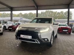Perlmutt weiss perleffekt Gebraucht 2020 Mitsubishi Outlander Spirit SUV | 18.490 € (Fairer Preis)