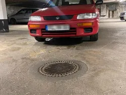 Rot Gebraucht 1997 Mazda 323S Limousine | 1.050 €