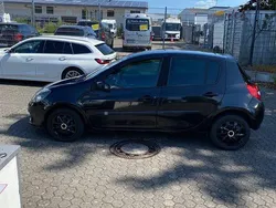 Schwarz Gebraucht 2008 Renault Clio II Dynamique Limousine | 1.699 € (Fairer Preis)