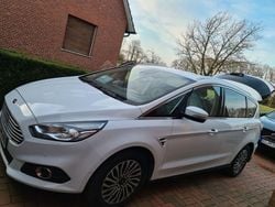 Weiß Gebraucht 2019 Ford S-MAX Titanium Van / Kleinbus | 14.000 € (Guter Preis)