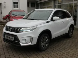 Pearl cool white metallic (metallic) Gebraucht 2023 Suzuki Vitara Comfort SUV | 23.990 € (Fairer Preis)