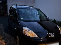 Schwarz Gebraucht 2012 Peugeot Partner Tepee Premium Van / Kleinbus | 5.700 € (Fairer Preis)