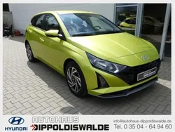 Lucid lime / met Gebraucht 2025 Hyundai i20 Trend Limousine | 17.970 € (Guter Preis)