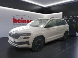 Weiß Gebraucht 2022 Skoda Karoq Sport SUV | 24.559 € (Superpreis)