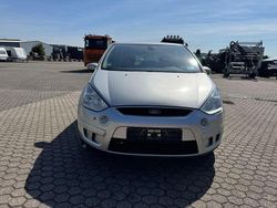 Silber Gebraucht 2008 Ford S-MAX Titanium Van / Kleinbus | 5.300 € (Etwas zu teuer)