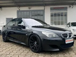 Black sapphire metallic Gebraucht 2005 BMW M5 Performance Limousine | 32.490 € (Etwas zu teuer)