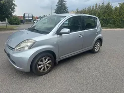 Silber Gebraucht 2011 Daihatsu Sirion Kleinwagen | 2.200 € (Superpreis)