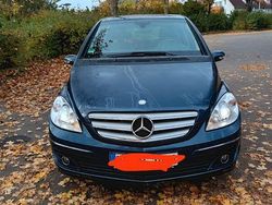 Blau Gebraucht 2009 Mercedes B200 Van / Kleinbus | 4.000 € (Fairer Preis)