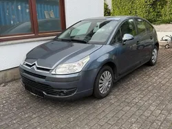 Grau Gebraucht 2007 Citroën C4 Kleinwagen | 1.650 €