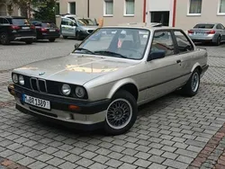 Gold Gebraucht 1990 BMW 316 Coupé | 17.999 €
