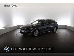 Grau Gebraucht 2021 BMW 330 Luxury Line Kombi | 34.980 € (Fairer Preis)