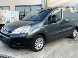 Grau Gebraucht 2015 Citroën Berlingo Van / Kleinbus | 5.490 € (Fairer Preis)