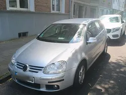 Silber Gebraucht 2006 VW Golf V Edition Limousine | 2.500 € (Fairer Preis)