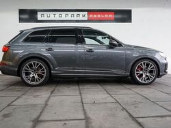 Grau Gebraucht 2022 Audi Q7 Competition SUV | 49.880 € (Fairer Preis)