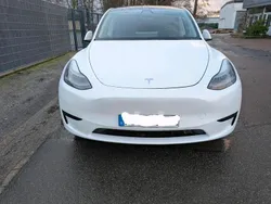 Weiß Gebraucht 2023 Tesla Model Y Standard Range SUV | 33.200 € (Guter Preis)