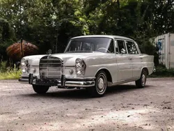 Weiß Gebraucht 1967 Mercedes W111 Limousine | 15.460 €