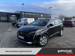 Schwarz Gebraucht 2024 Peugeot 5008 Active Van / Kleinbus | 28.990 € (Fairer Preis)