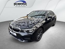 Schwarz Gebraucht 2021 BMW 320 Sport Line Limousine | 29.740 € (Guter Preis)
