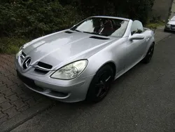 Iridiumsilber metalliclack Gebraucht 2005 Mercedes SLK200 Cabrio | 6.199 € (Teuer)