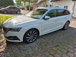 Weiß Gebraucht 2020 Skoda Octavia First Edition Kombi | 18.900 € (Fairer Preis)