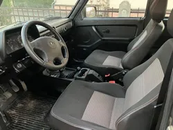 Braun Gebraucht 2019 Lada Urban SUV | 13.000 € (Fairer Preis)