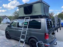 Grau Gebraucht 2018 VW Multivan Van | 41.000 € (Teuer)