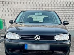 Schwarz Gebraucht 2003 VW Golf IV Kleinwagen | 4.500 € (Teuer)