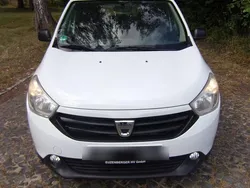 Weiß Gebraucht 2012 Dacia Lodgy Van / Kleinbus | 3.950 € (Etwas zu teuer)