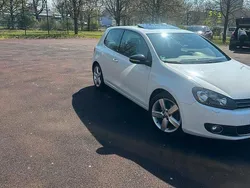 Weiß Gebraucht 2011 VW Golf VI Coupé | 4.300 € (Fairer Preis)