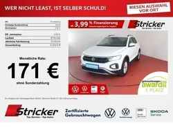 Weiß (pure white) Gebraucht 2024 VW T-Roc Life SUV | 21.437 € (Superpreis)