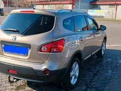 Braun Gebraucht 2009 Nissan Qashqai SUV | 4.777 €