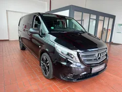 Schwarz Gebraucht 2016 Mercedes Vito Van / Kleinbus | 22.800 € (Fairer Preis)