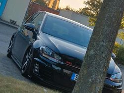 Schwarz Gebraucht 2014 VW Golf VII GTI Limousine | 16.000 € (Etwas zu teuer)