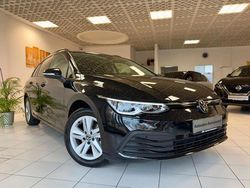 Schwarz Gebraucht 2024 VW Golf VIII Life Kombi | 20.980 € (Superpreis)