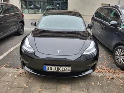 Schwarz Gebraucht 2019 Tesla Model 3 Limousine | 21.000 €