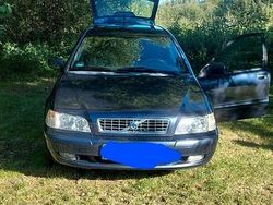 Blau Gebraucht 2004 Volvo V40 Kombi | 2.200 € (Etwas zu teuer)