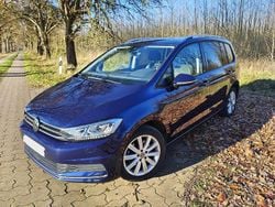 Atlantik blue metallic Gebraucht 2022 VW Touran Active Van / Kleinbus | 24.890 € (Guter Preis)