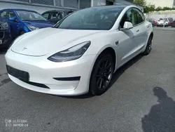 Weiß Gebraucht 2020 Tesla Model 3 Standard Range Plus Limousine | 18.500 € (Teuer)