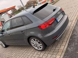 Grau Gebraucht 2019 Audi A3 Ambiente Limousine | 17.100 € (Guter Preis)
