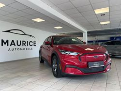 Rot Gebraucht 2022 Ford Mustang Mach-E Extended Range SUV | 33.690 € (Guter Preis)